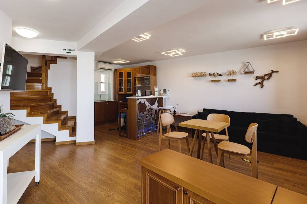 Gateway Suites 1