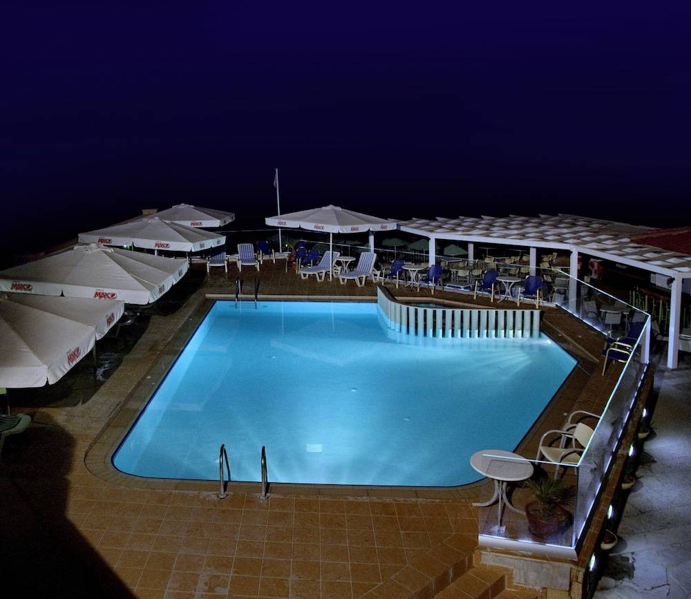 Jo-An Beach Hotel 1