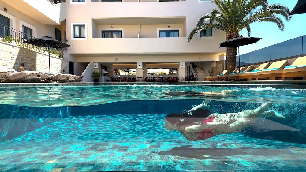 La Stella Suites 1