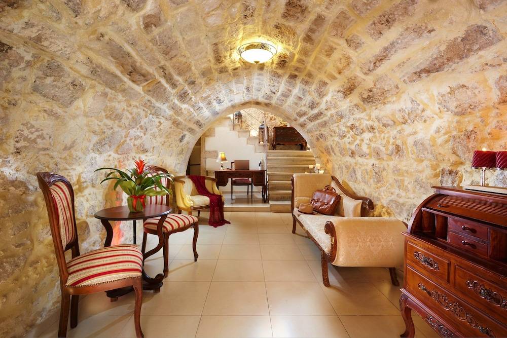 Archontiko Old Town Suites 2