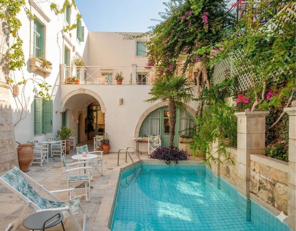 Mythos Suites Boutique Hotel 1