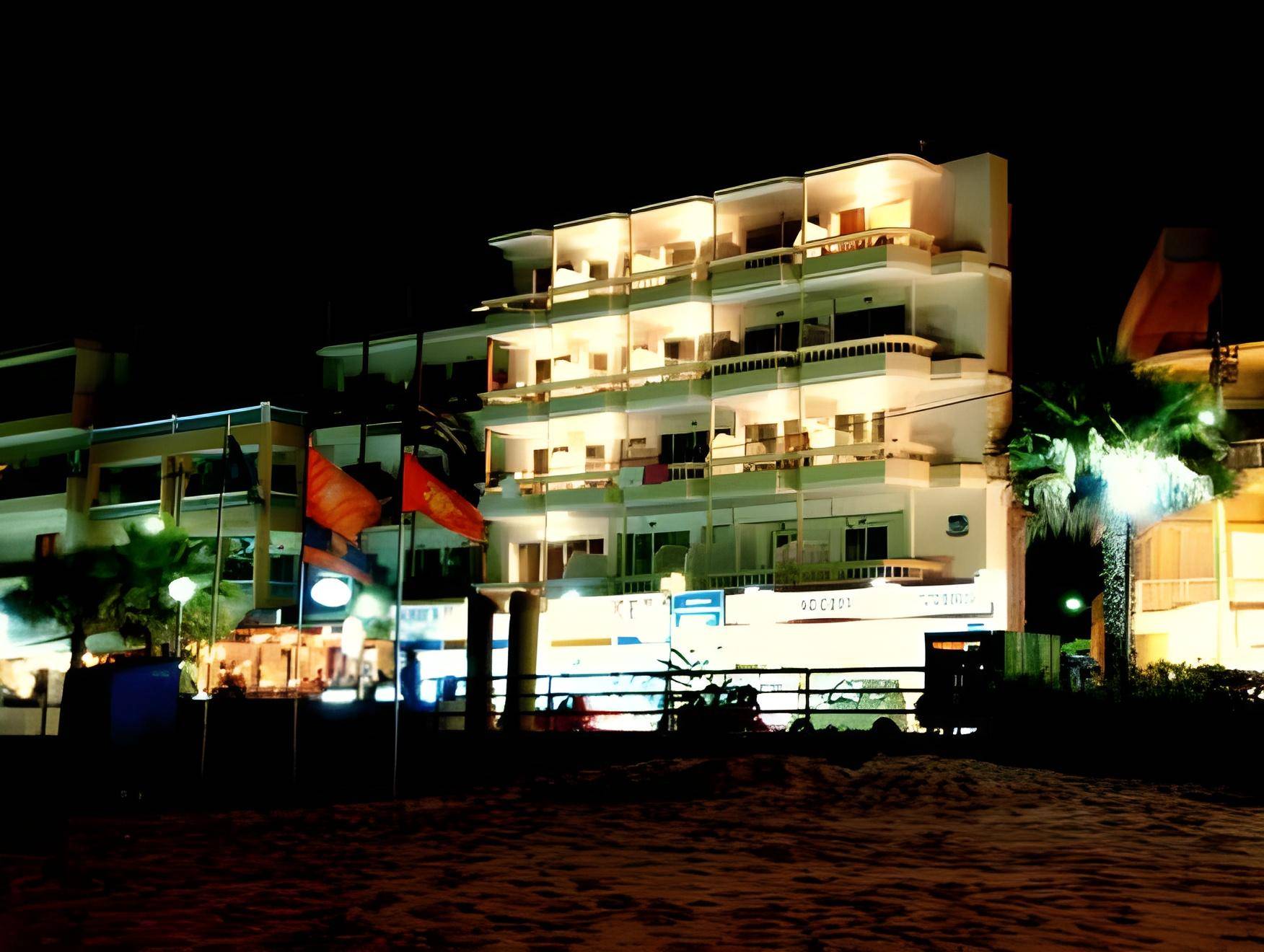 Theo Beach Hotel Apartments 1