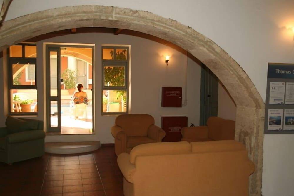Vecchio Hotel 2