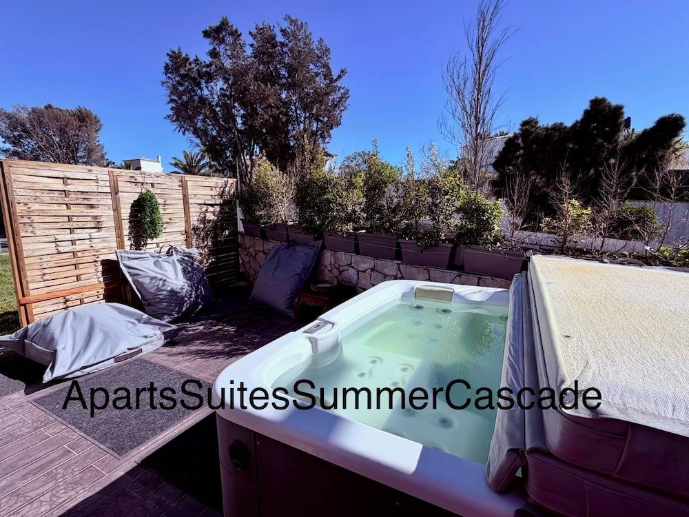 Aparts & Suites summer cascade Alvor 1
