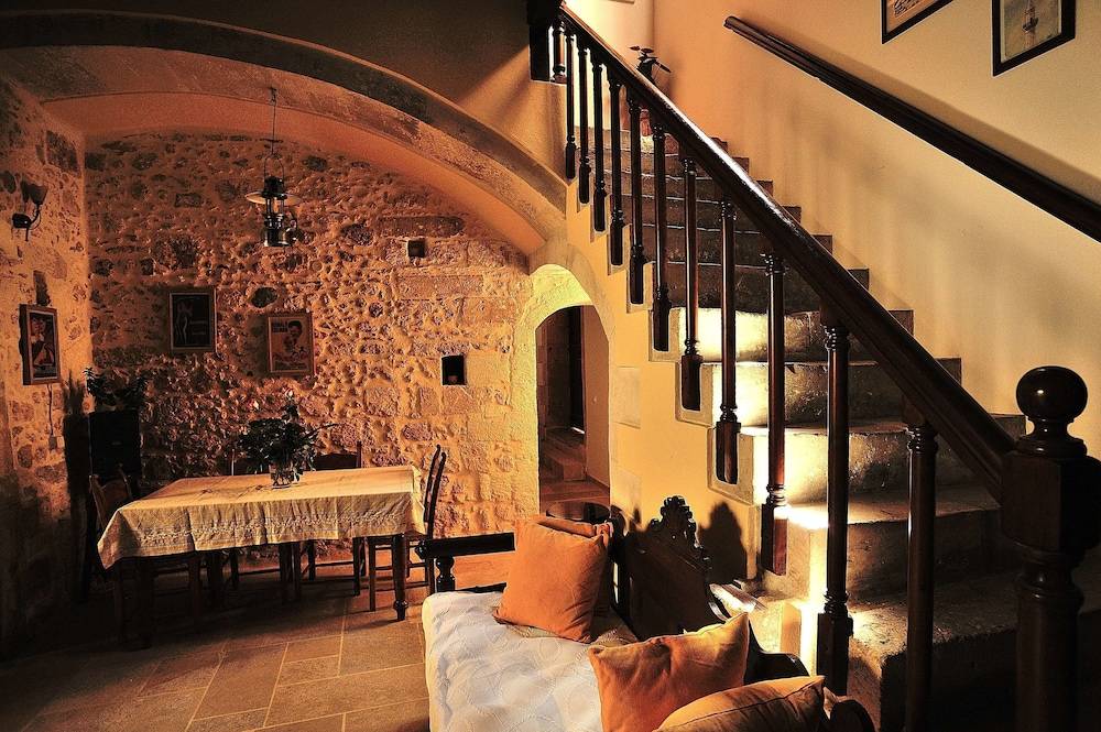 Byzantine Hotel 2