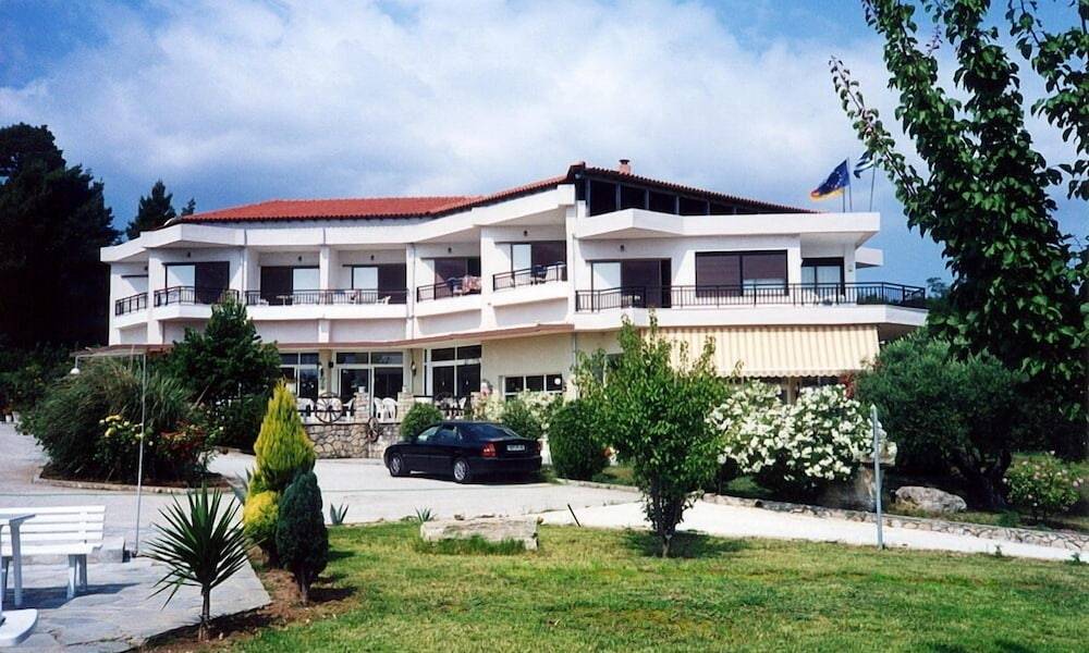 Hotel Pashos 1