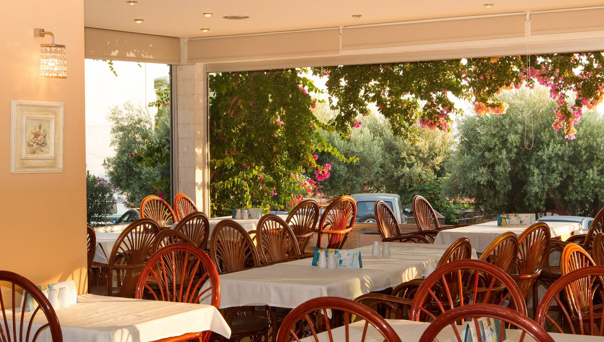 Loutra Beach Hotel 1