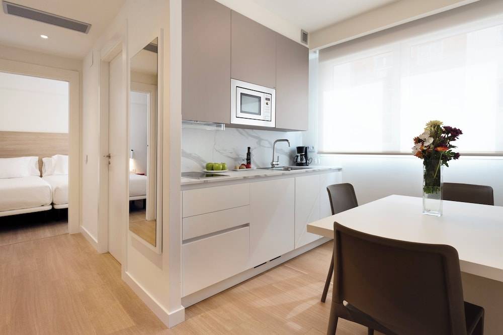 Sercotel Logroño Suites 1