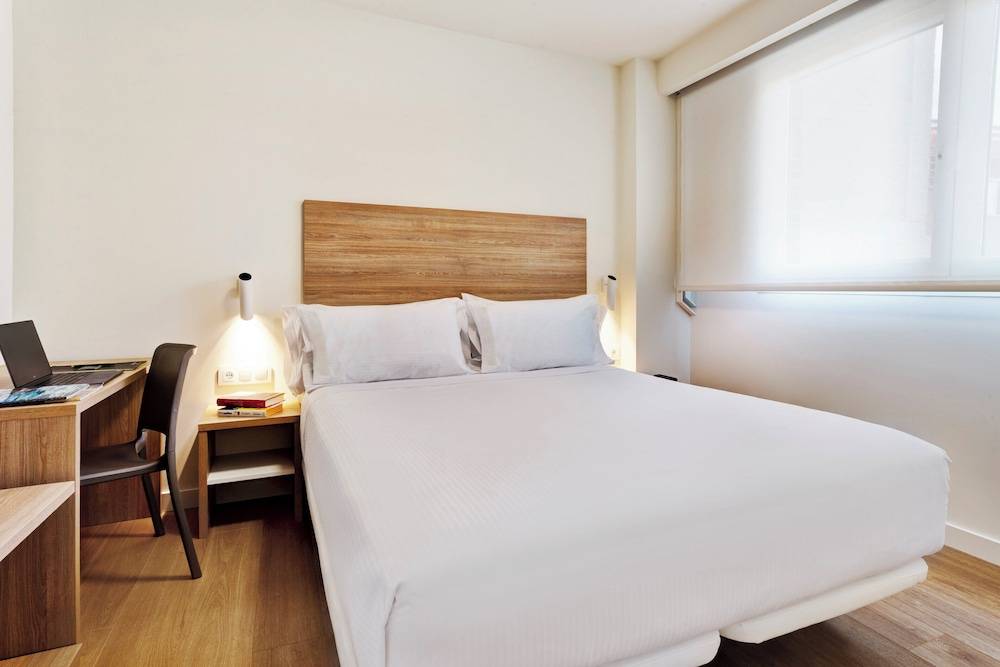 Sercotel Logroño Suites 2