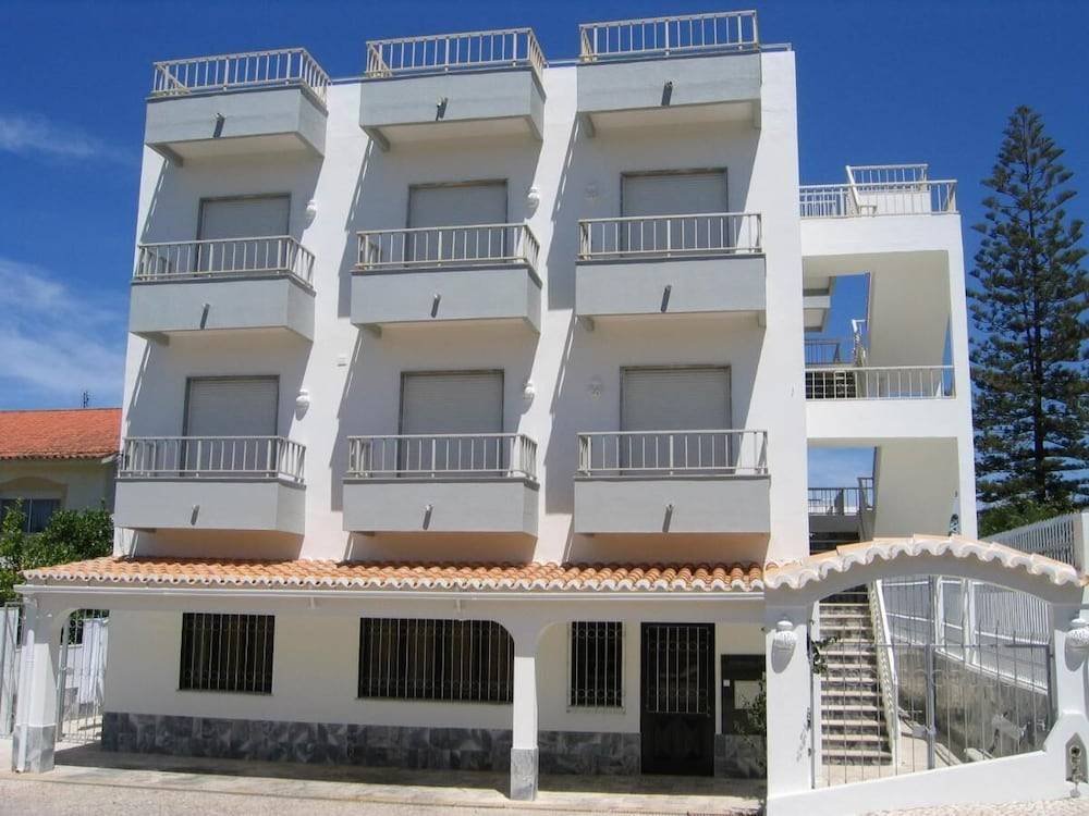 Residencial Campo-Mar by Umbral 1