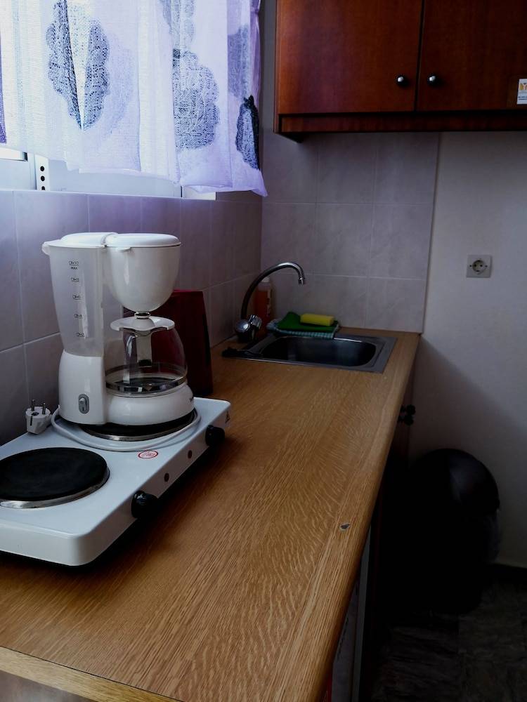 Yiannis Apartments 2