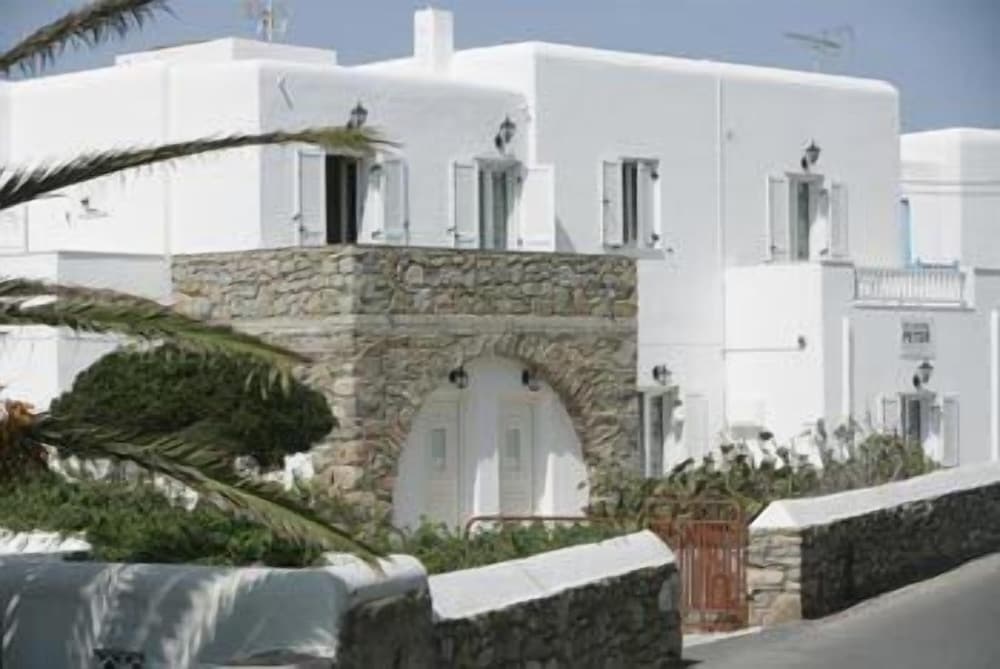 Peter Studios 1