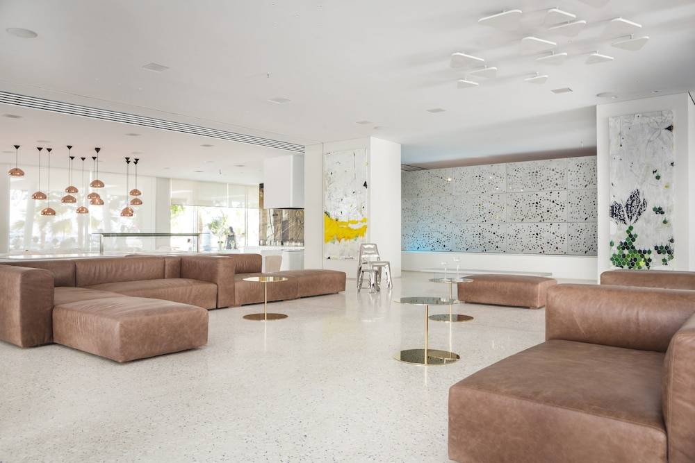Mykonos Dove Beachfront Hotel 2