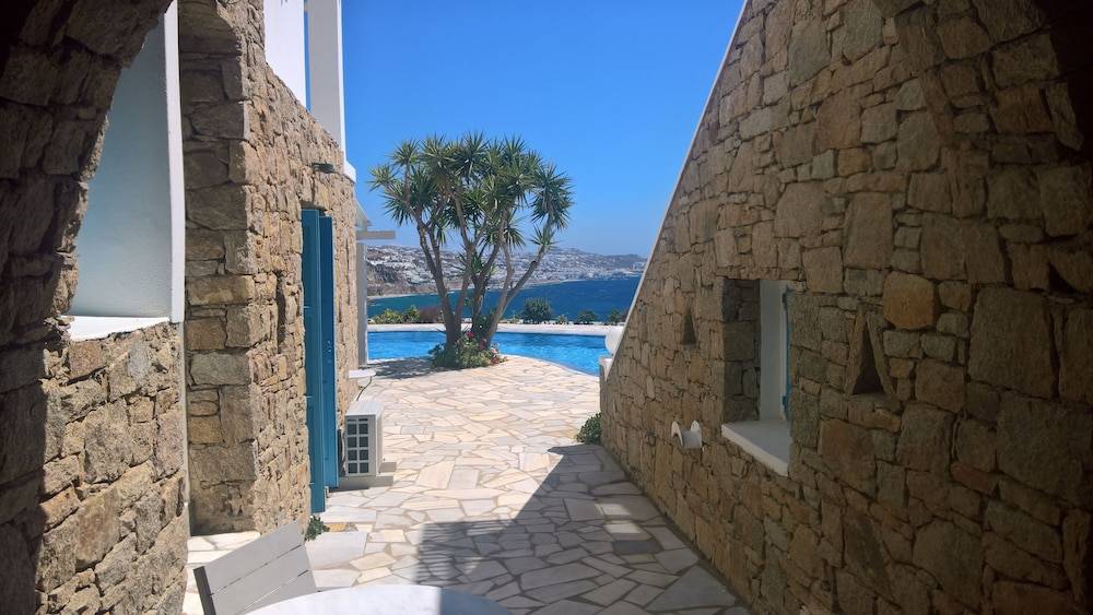 Adikri Villas & Suites 2