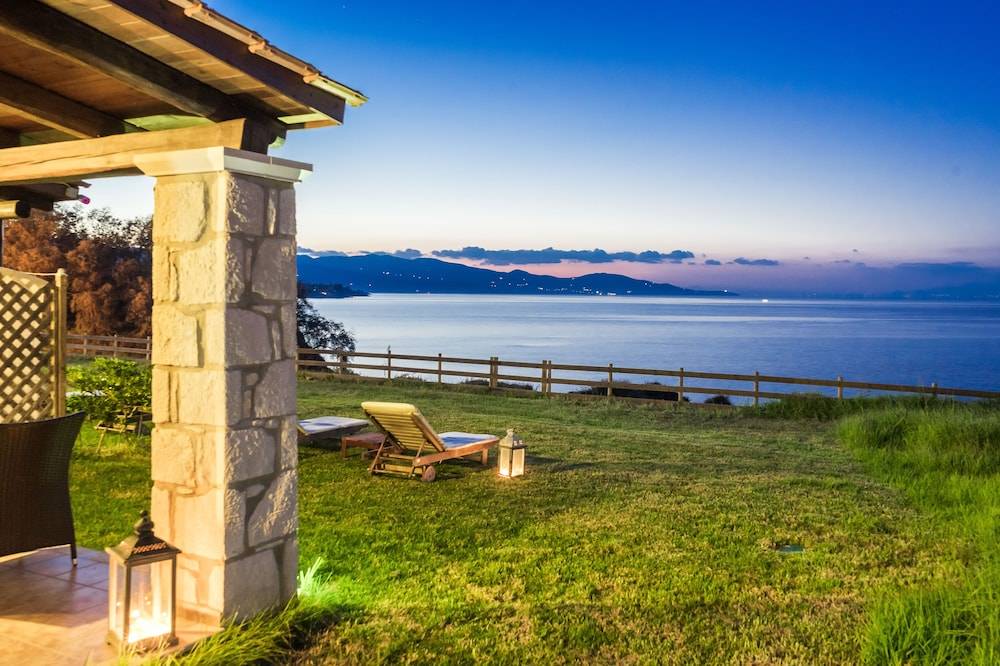 Kavos Psarou Villas 1