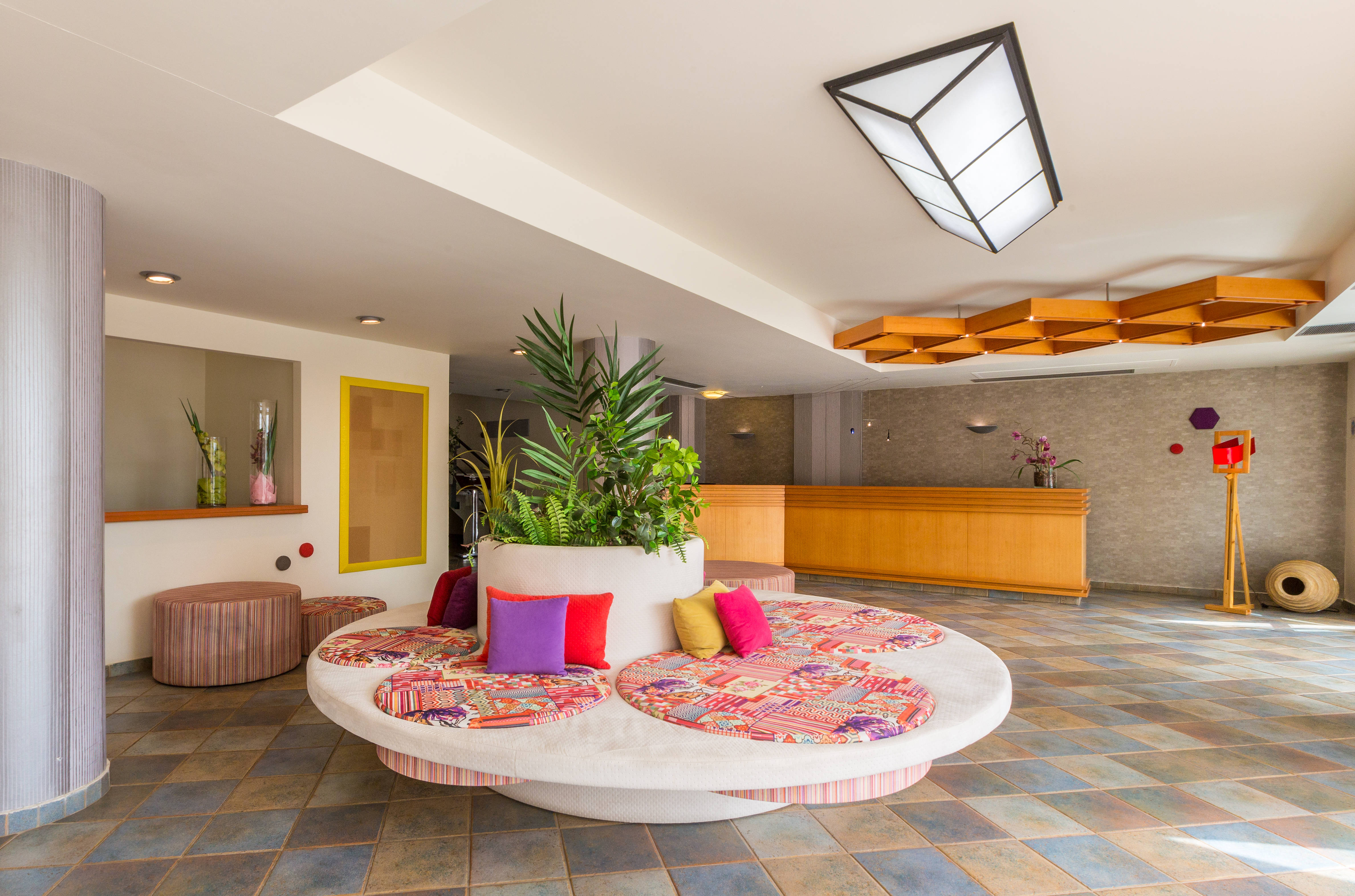 Flisvos Royal Hotel & Suites 1