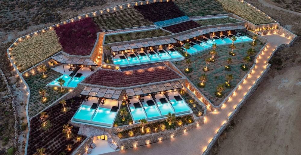 Ftelia Black Villas 1