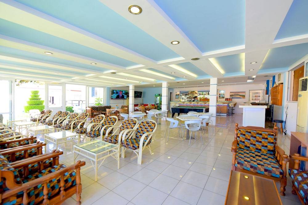 Anixis Hotel & Apartments 2