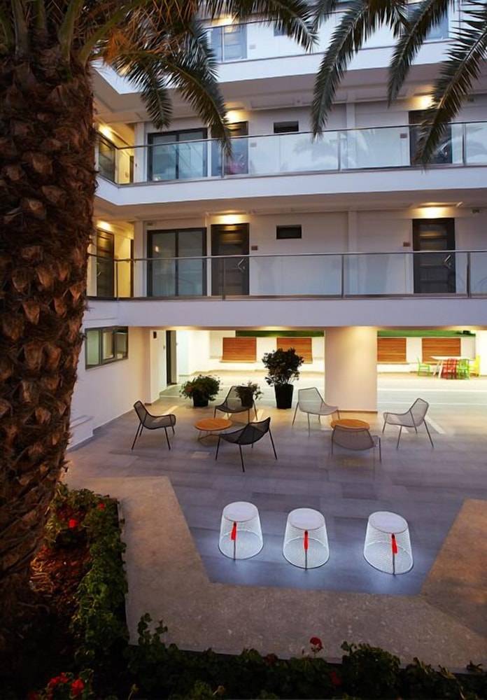 Margarita Sea Side Hotel 2