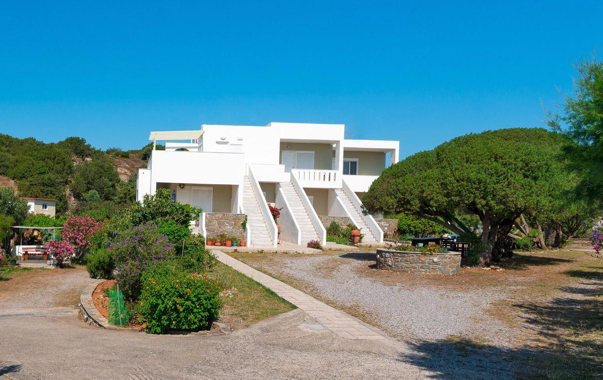 Tselios Apartments & Studios 2