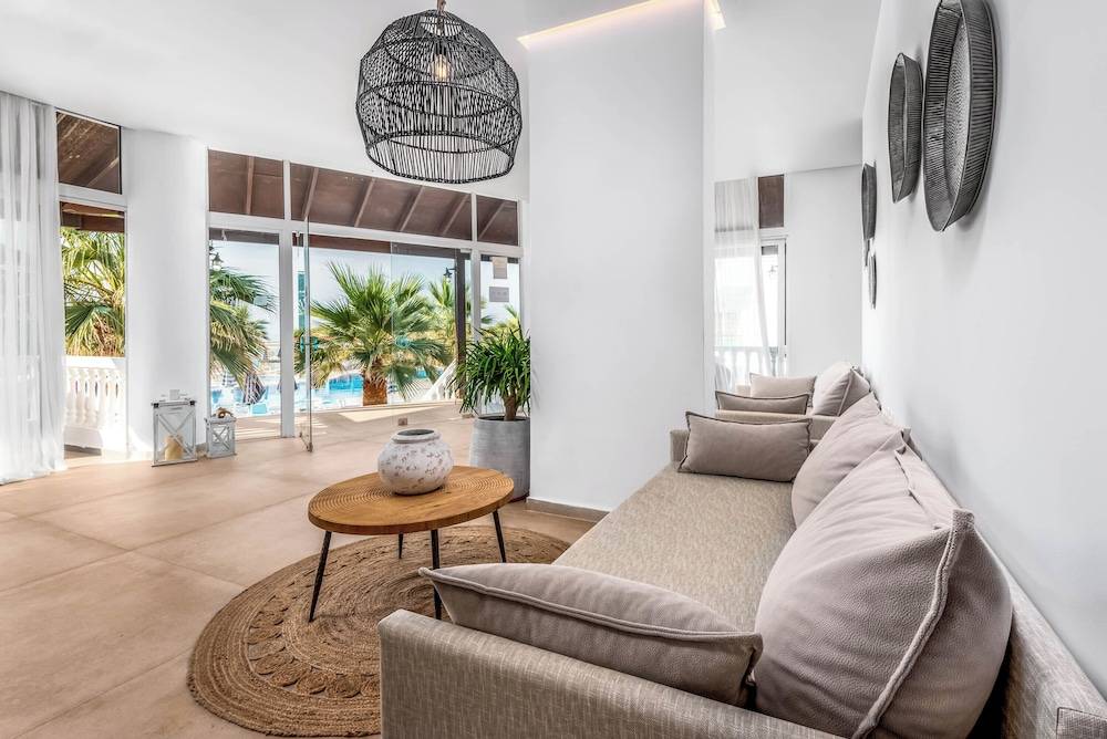 Elvita beach hotel 2