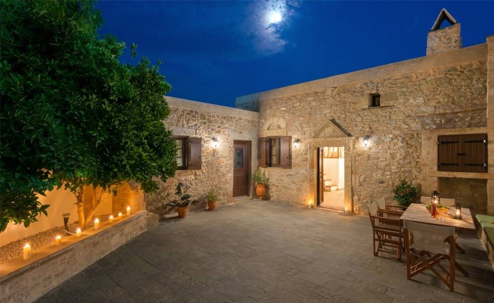 Rodia House 1