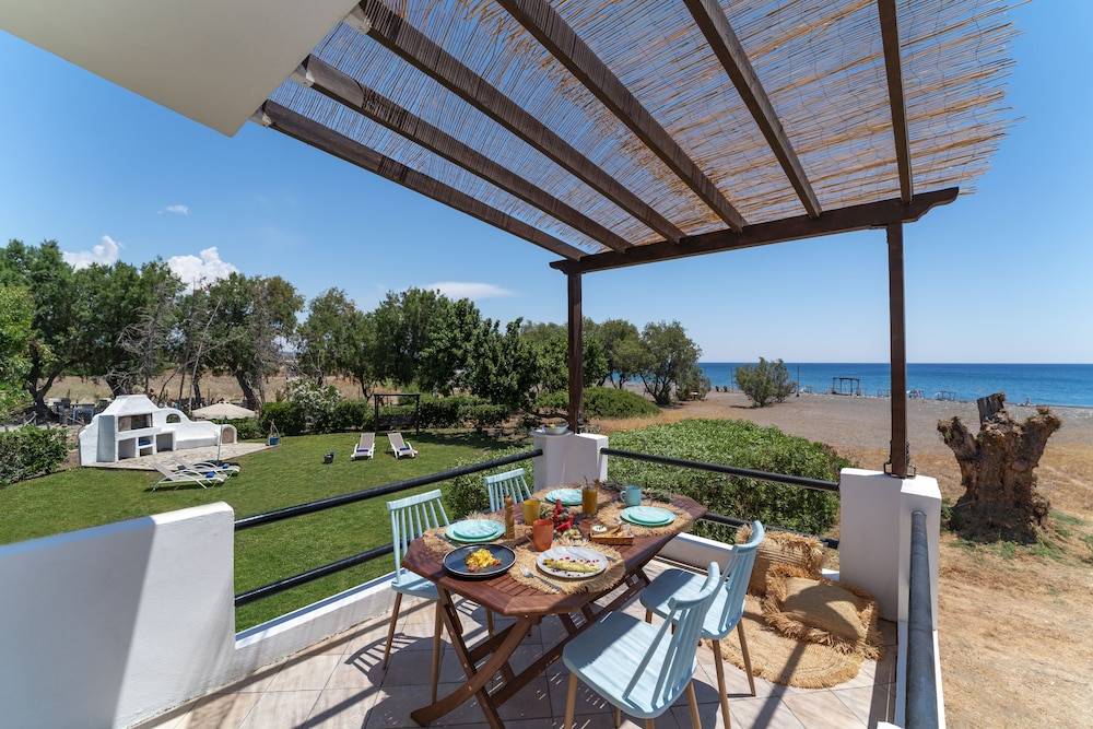 Eco Beach And Magic Garden Hotel 1