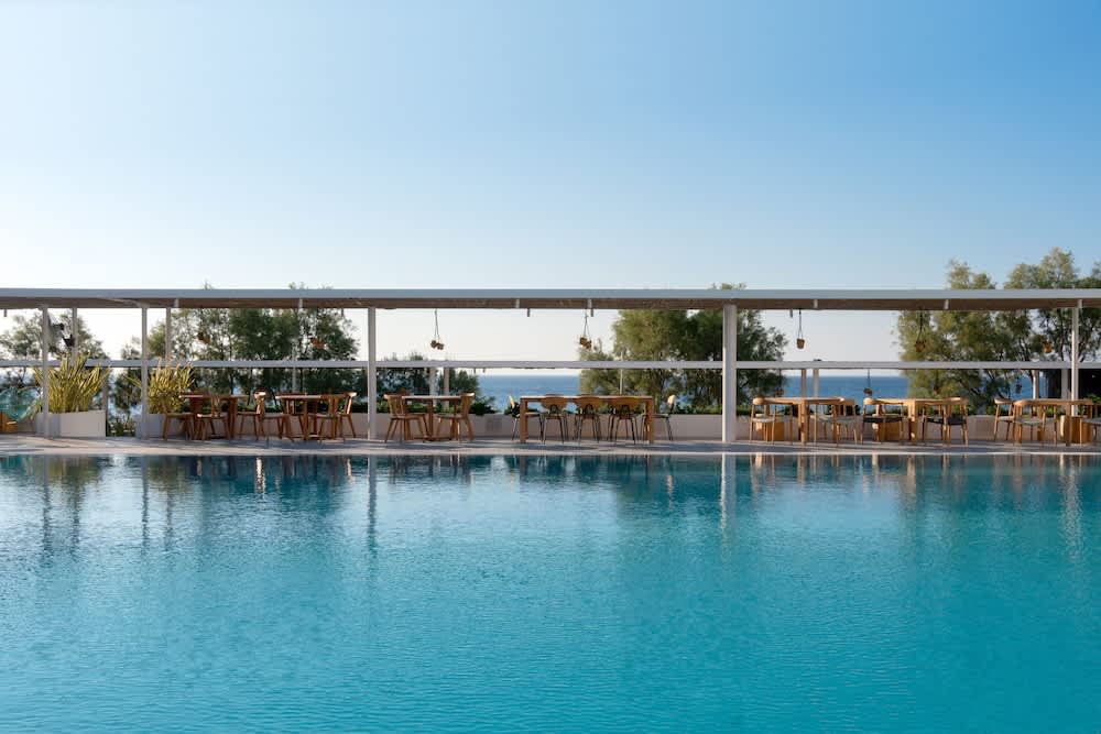 Kamari Beach Hotel 1