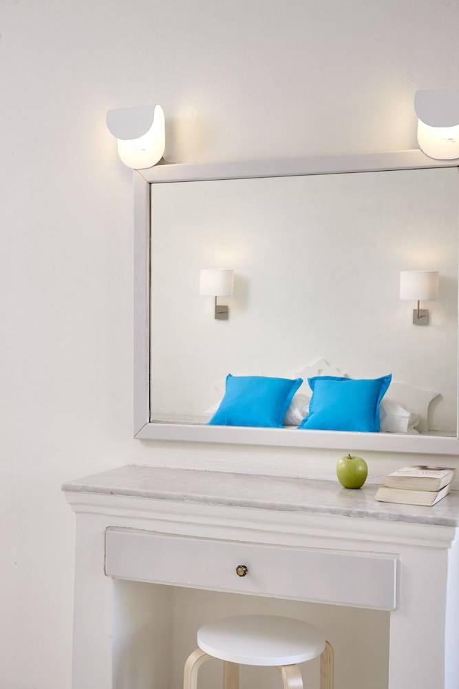 Terra Blue Santorini 2