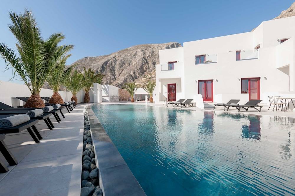 MAR n MAR CROWN HOTEL-SUITES 1