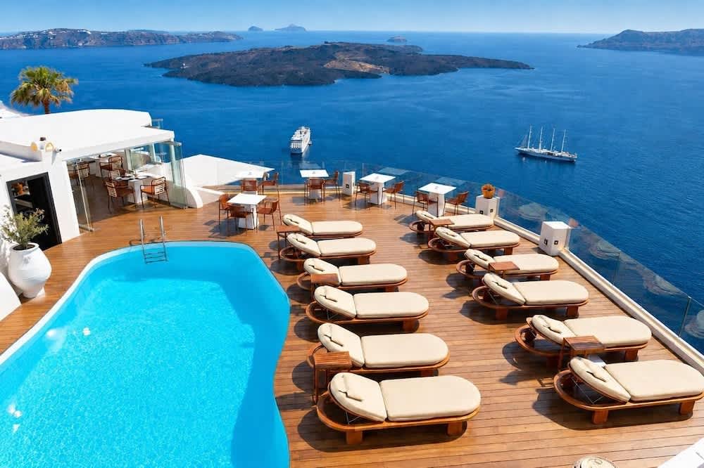 Sun Rocks Boutique Hotel - Caldera View Suites & Sunset Dining Experience 1