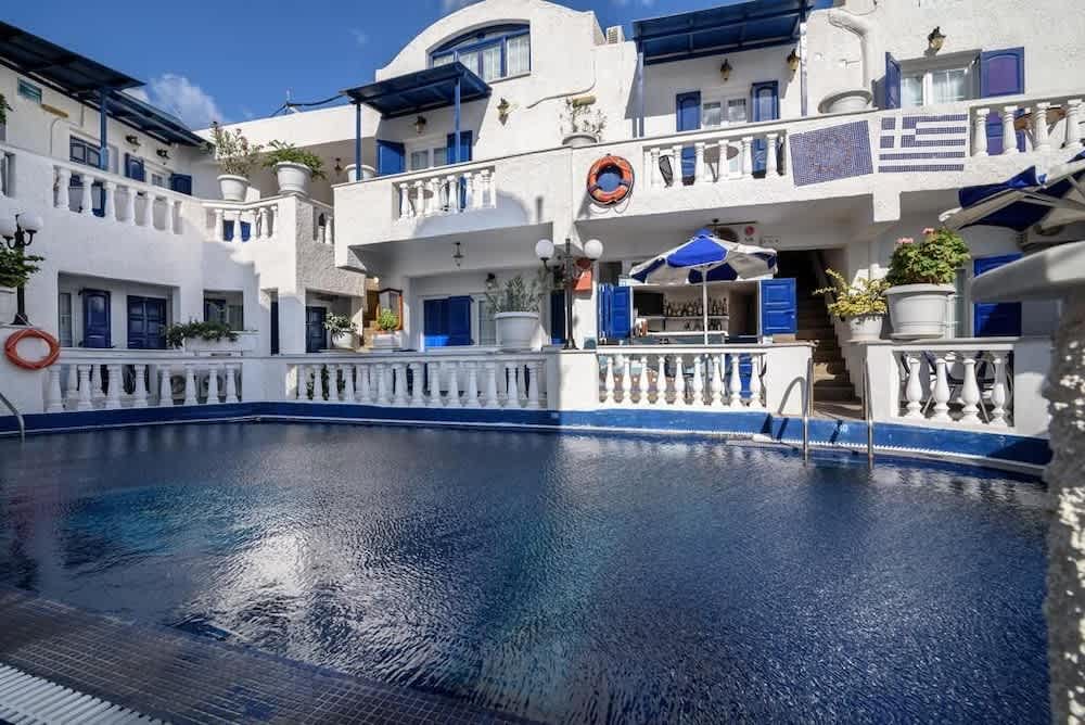 Hotel Porto Perissa 1