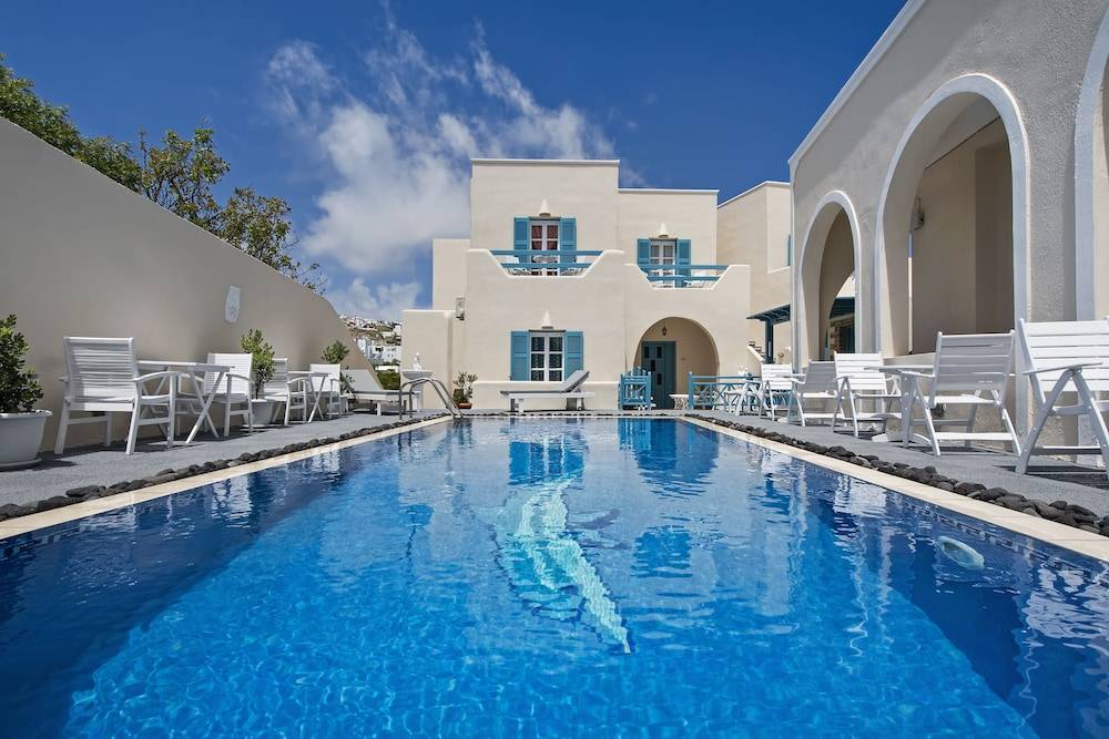 Alizea Villas & Suites 1