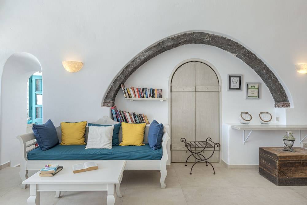 Afroessa Hotel by Caldera Houses 2
