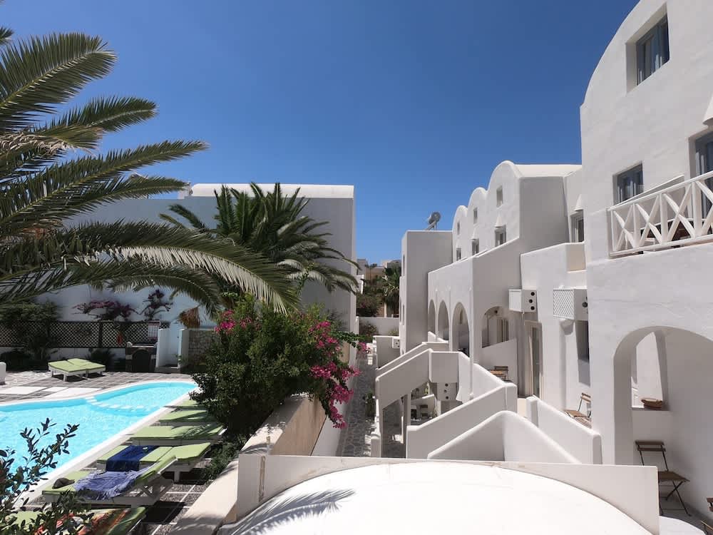 Anny Studios & Rooms Perissa Beach 1