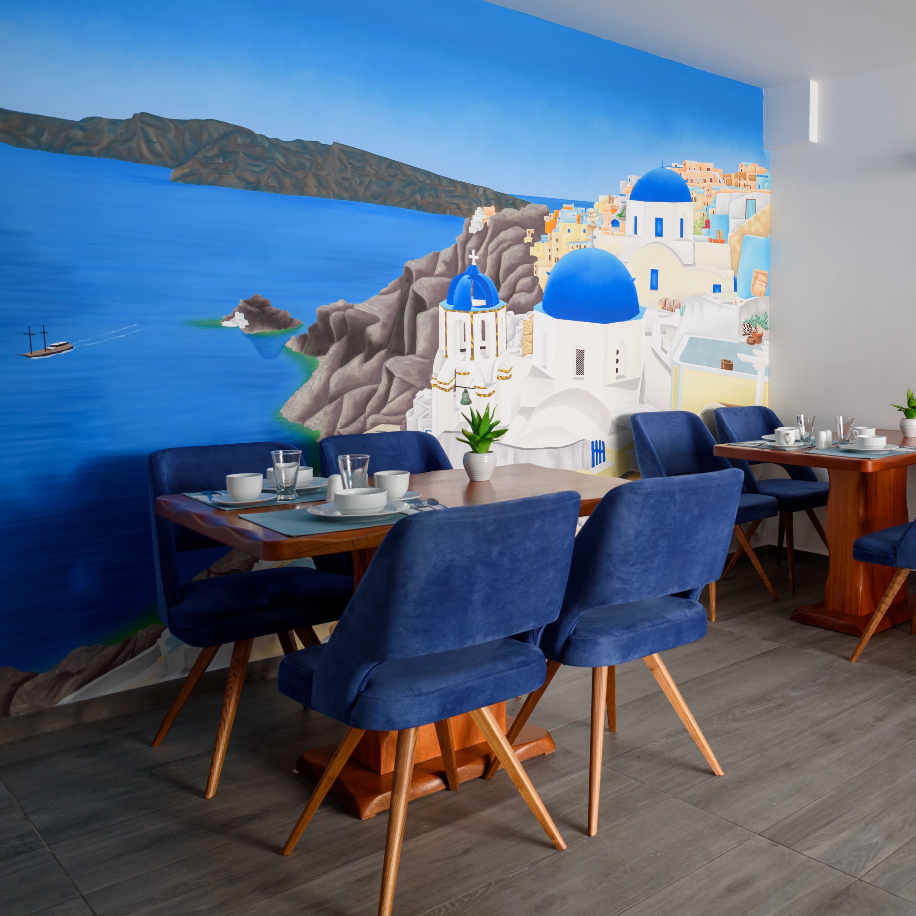 Oasis Suites Fira 1