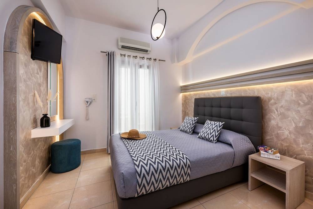 Petros Villa 2