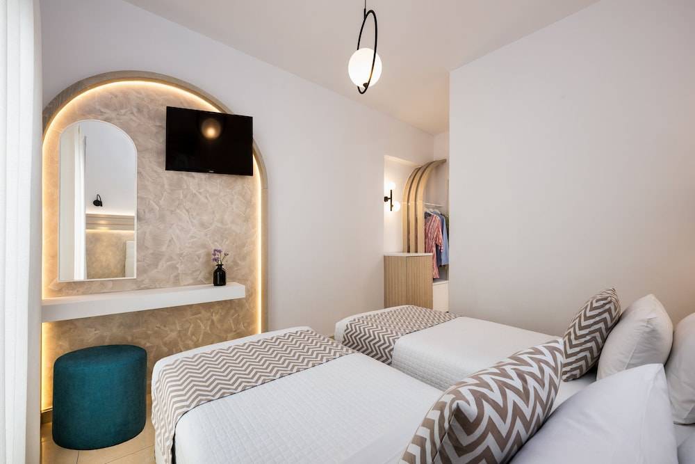 Petros Villa 1