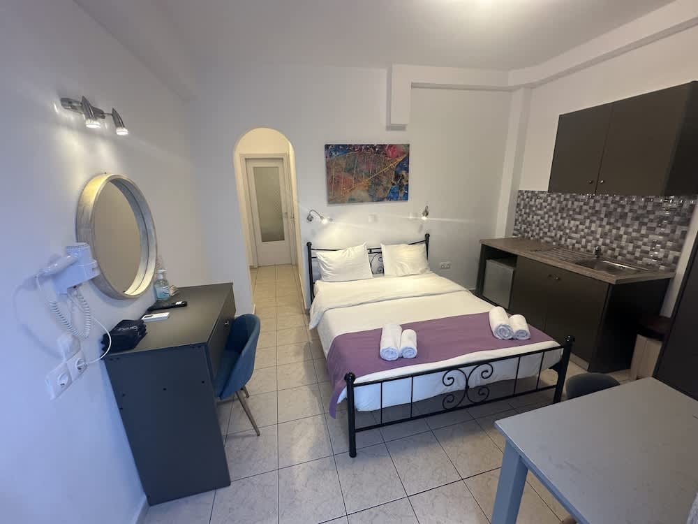 Markakis Studios Fira Town 1