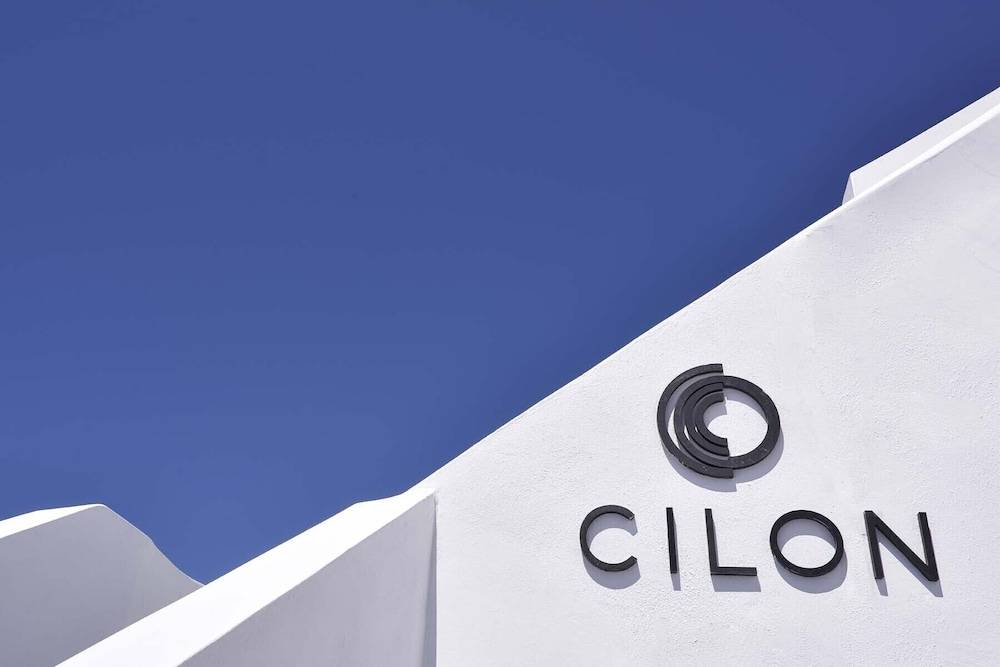 Cilon Suites Santorini 2