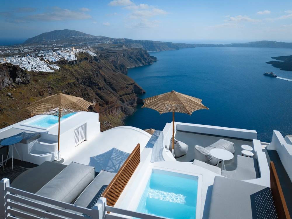 Cilon Suites Santorini 1