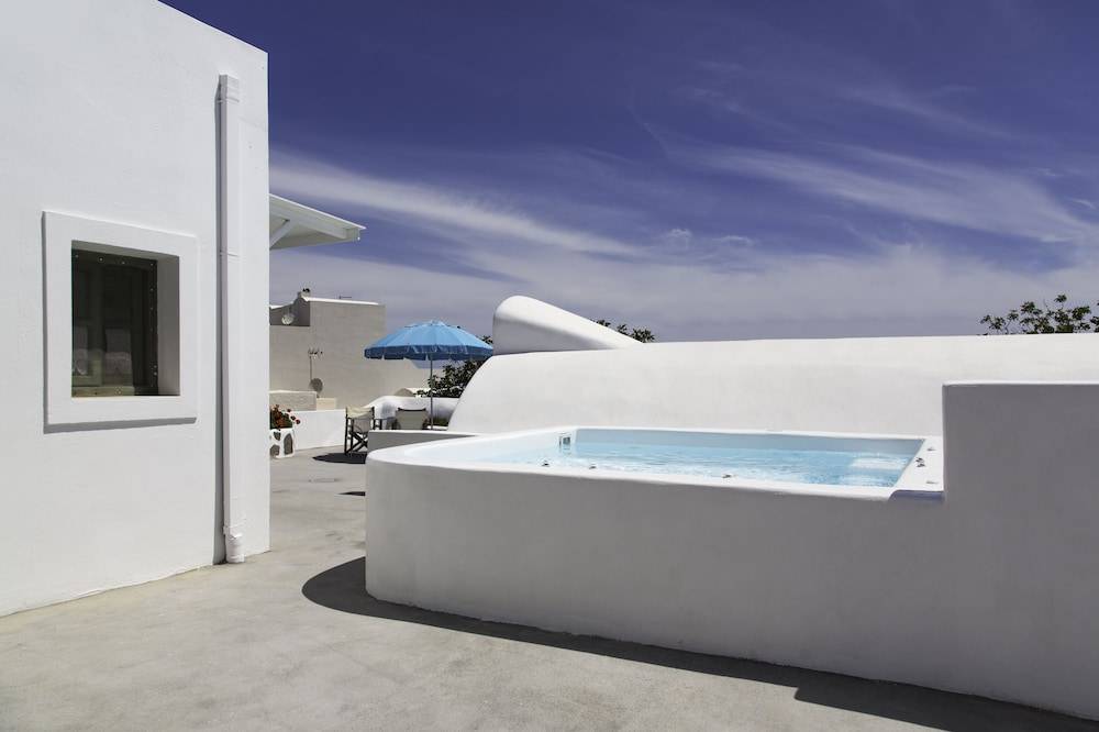 Ayoba Santorini 1