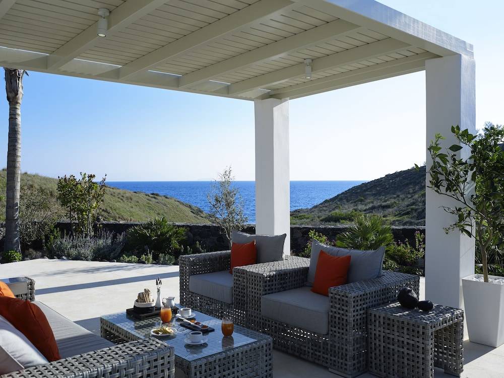 Aurora Luxury Suites 2