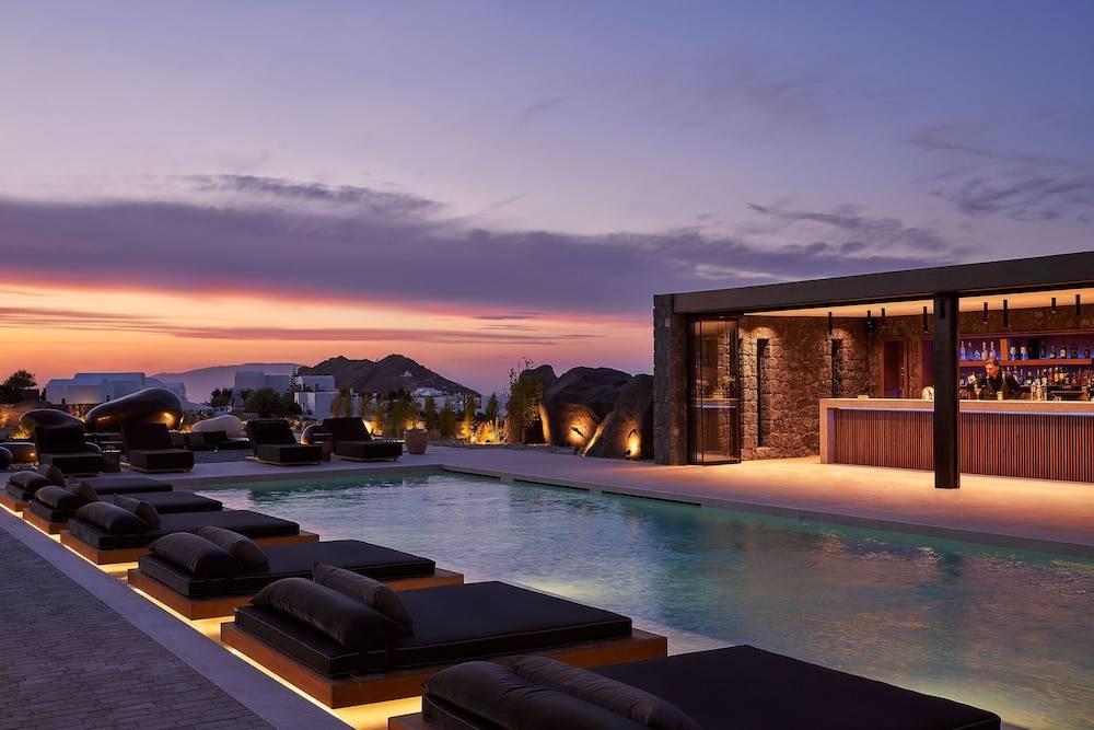 SantAnna Luxury Suites 1