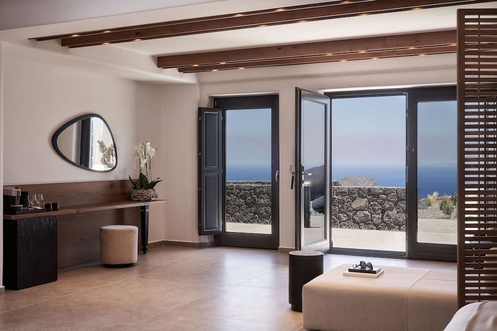 SantAnna Luxury Suites 2