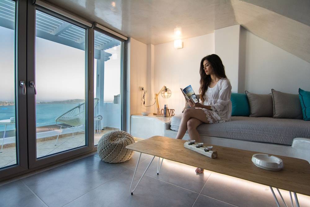 Nefeli Homes - Adults Only 2