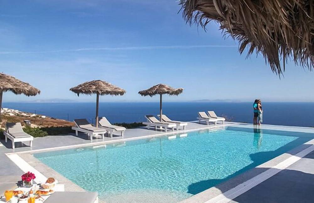 EOS Villa 1