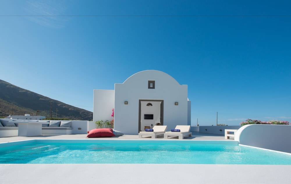 Azar Luxury Villas & Suites 1