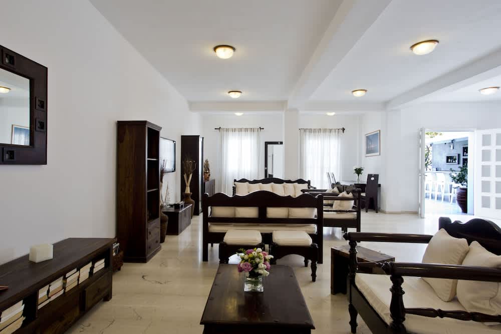 Alexandra Hotel 2