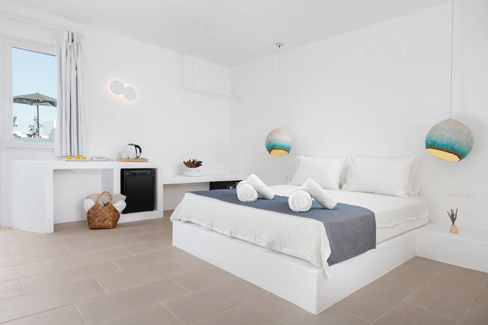 Voca Hotel & Suites 2